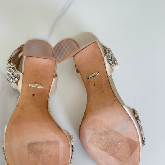 Badgley Mischka Libby Crystal Embellished Evening Shoe in Cream Satin - Picture 5 of 11